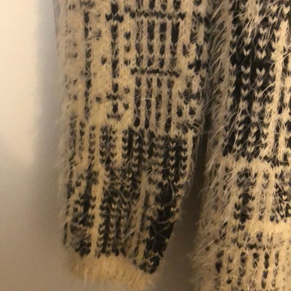 Fuzzy jacket - Picture 4 of 5